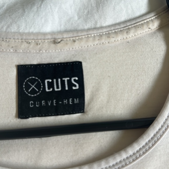 Men’s cuts curve hem - Picture 2 of 3